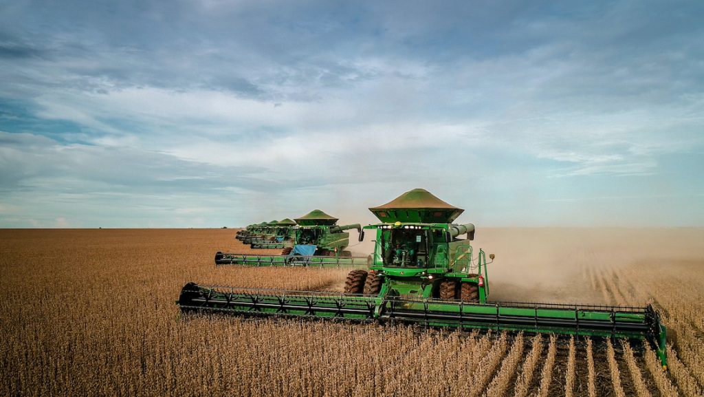Venda de máquinas agrícolas sobe 20,7%, mas tarifaço dos EUA traz incerteza - Venda de máquinas agrícolas sobe 20,7%, mas tarifaço dos EUA traz incerteza