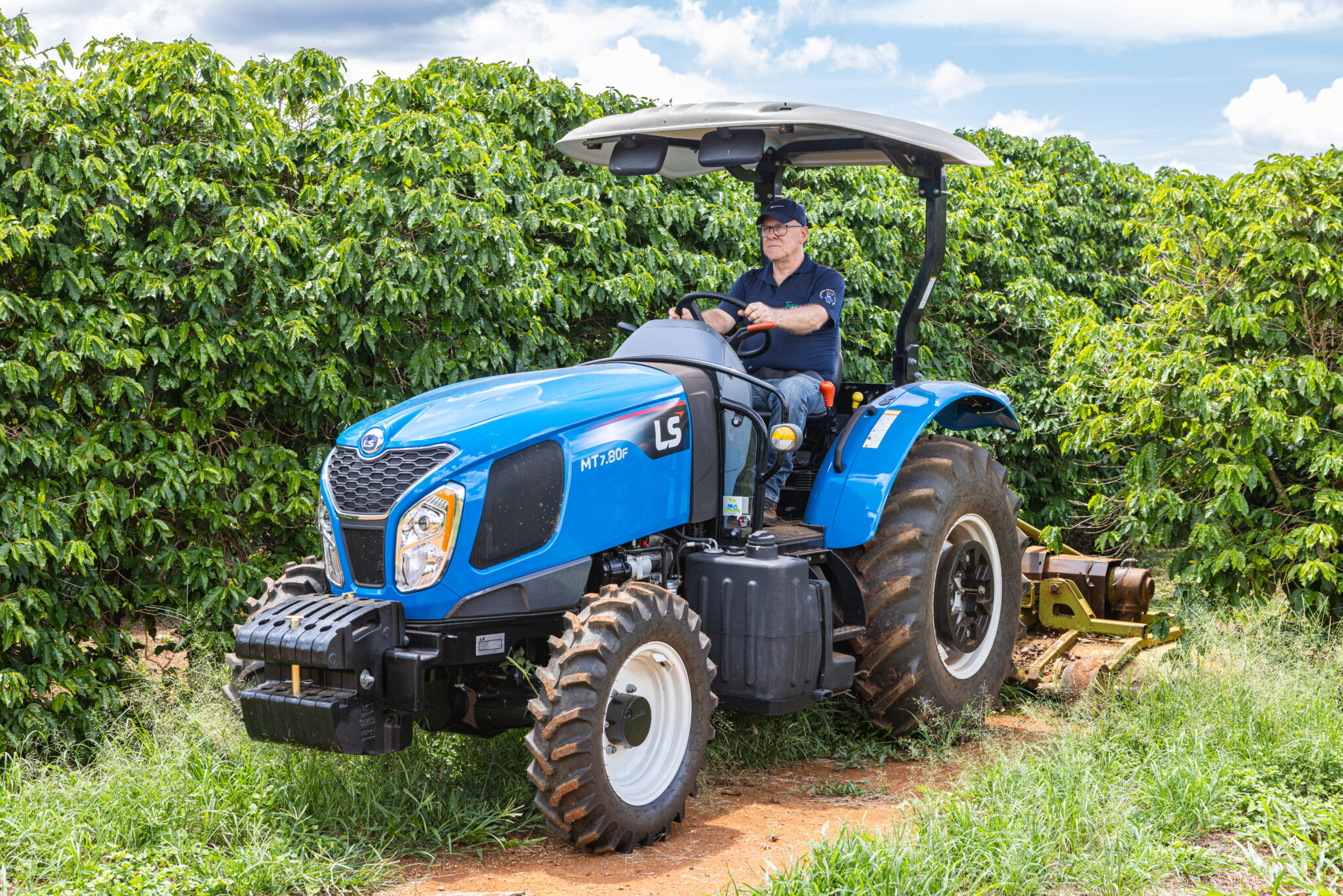 Nova série de tratores agrícolas da LS Tractor chega ao mercado
