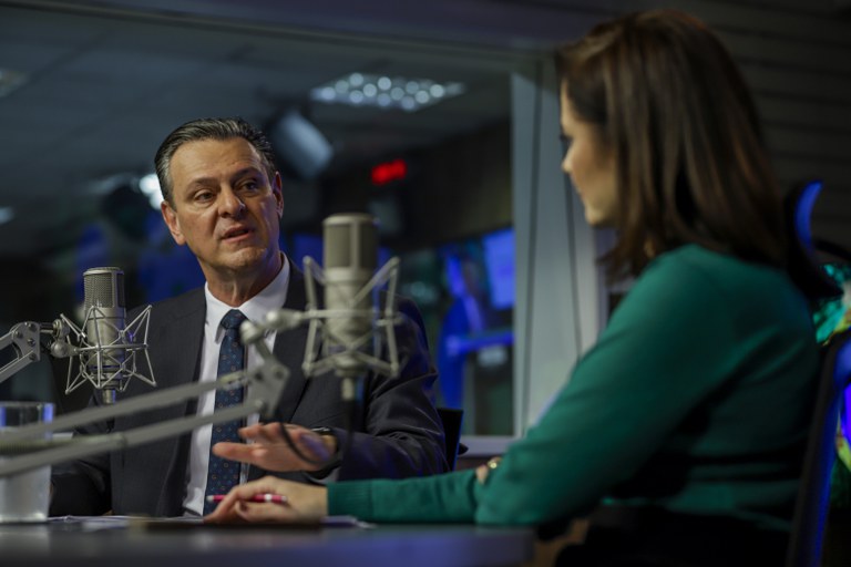 Carlos Fávaro: "É mais recurso chegando no campo, nos produtores, financiando a safra, financiando equipamentos. E isso é bom não só para o campo, para a cidade também, porque lá na cidade a economia aquece, gera empregos, oportunidades" // Foto: Joédson Alves/Agência Brasil