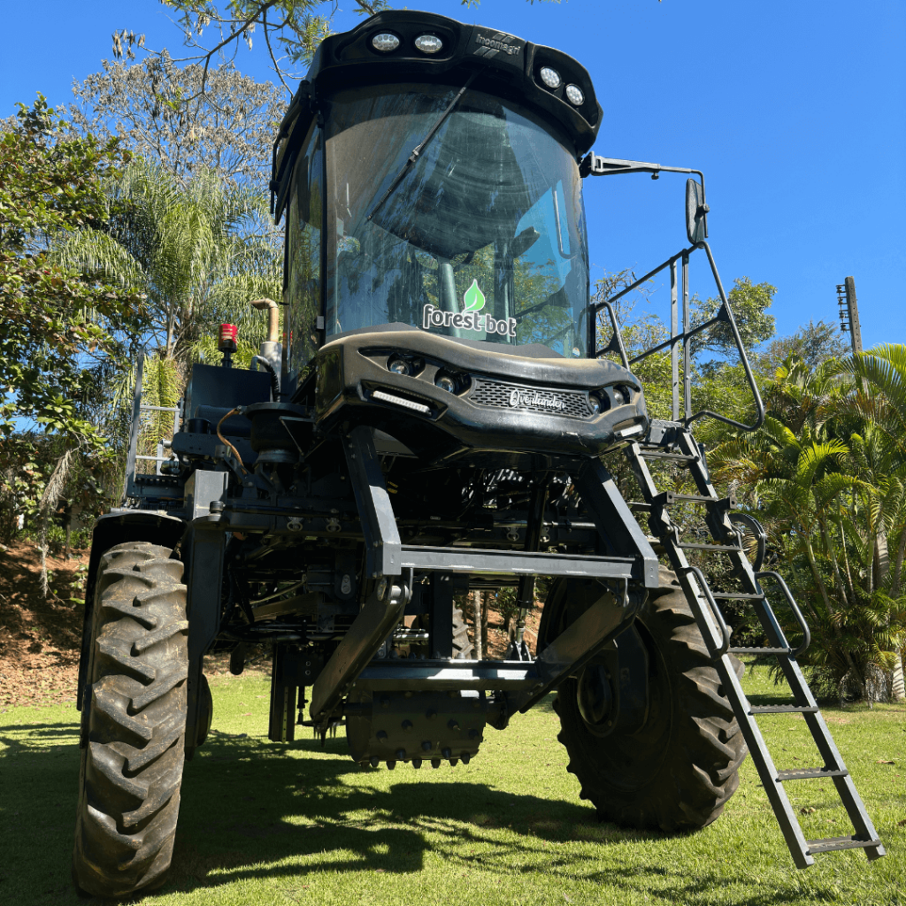 Startup brasileira desenvolve robô que planta até 1800 mudas por hora