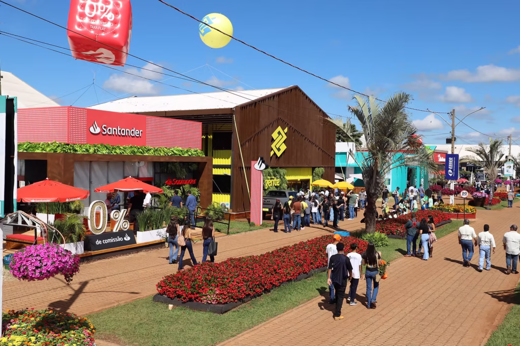 Bancos oferecem R$ 4 bilhões em crédito na Tecnoshow Comigo 2025