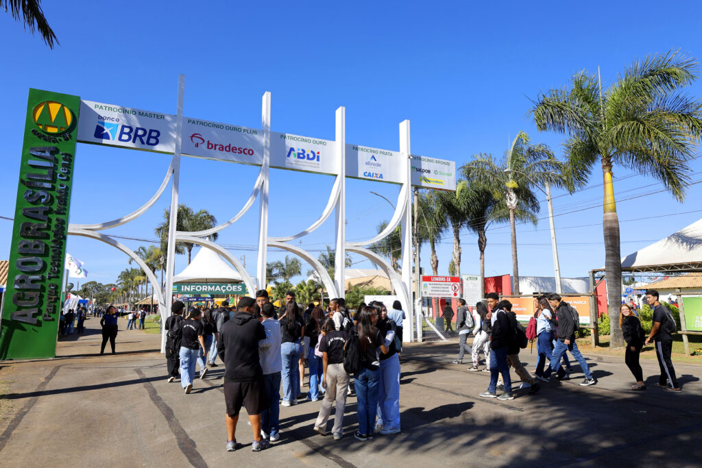 AgroBrasília 2025 atrai mais de 18 mil visitantes no primeiro dia de feira - AgroBrasília 2025 atrai mais de 18 mil visitantes no primeiro dia de feira