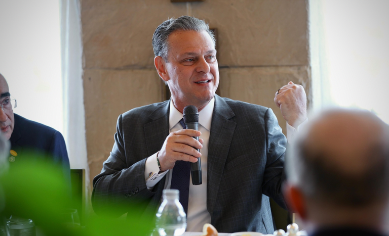 Fávaro: "vamos fazer com que Brasil e China fortaleçam suas relações comerciais"