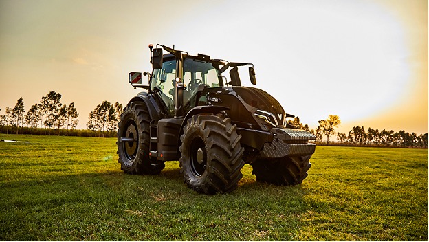 Valtra leva novo trator Série Q5, com potência de 265 a 305 CV, para Bahia Farm Show