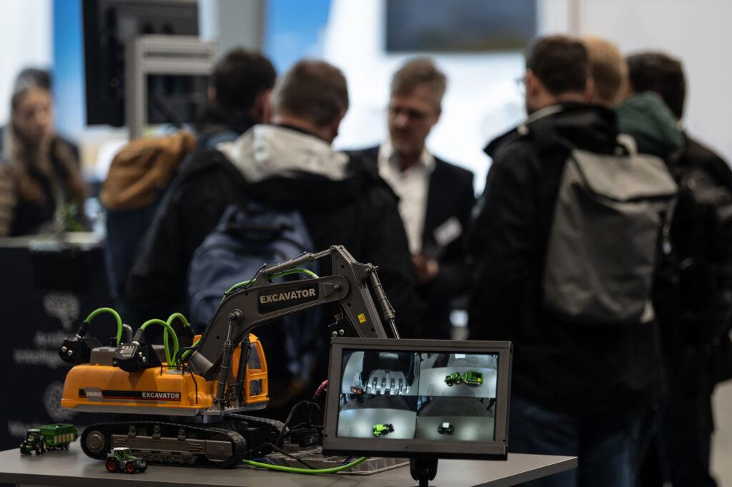 Na Agritechnica 2025, sistemas de assistência inteligentes ganham protagonismo - Agritechnica Na Agritechnica 2025, sistemas de assistência inteligentes ganham protagonismo