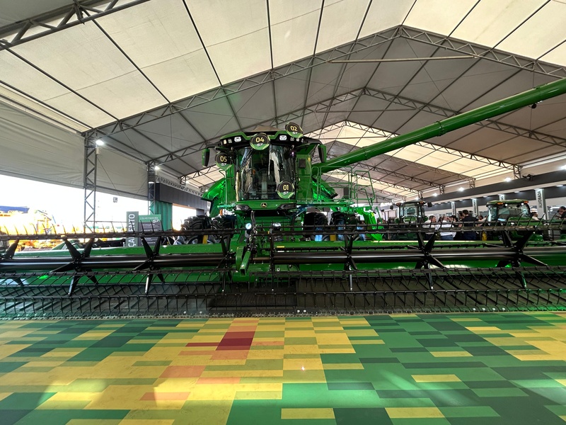 John Deere apresenta suas últimas inovações tecnológicas na Expointer 2025