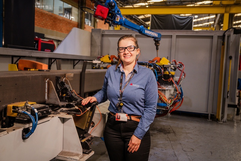  Engenharia feminina transforma indústria de máquinas e inspira novas gerações