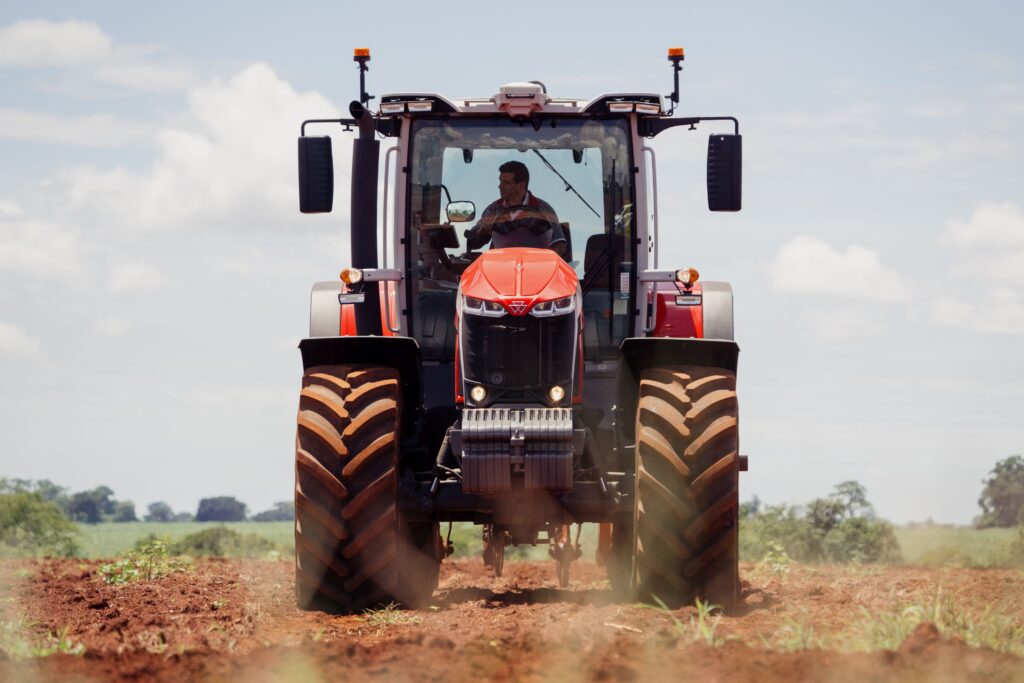 Transmissão CVT eleva eficiência operacional e amplia produtividade no campo